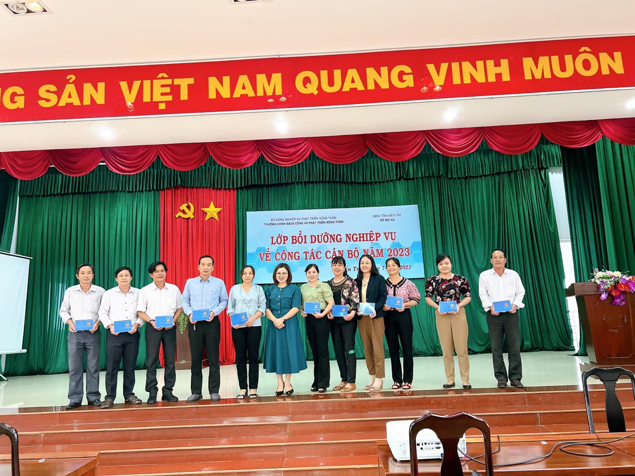 Khai giảng lớp bồi dưỡng nghiệp vụ về công tác cán bộ tại tỉnh Bến Tre