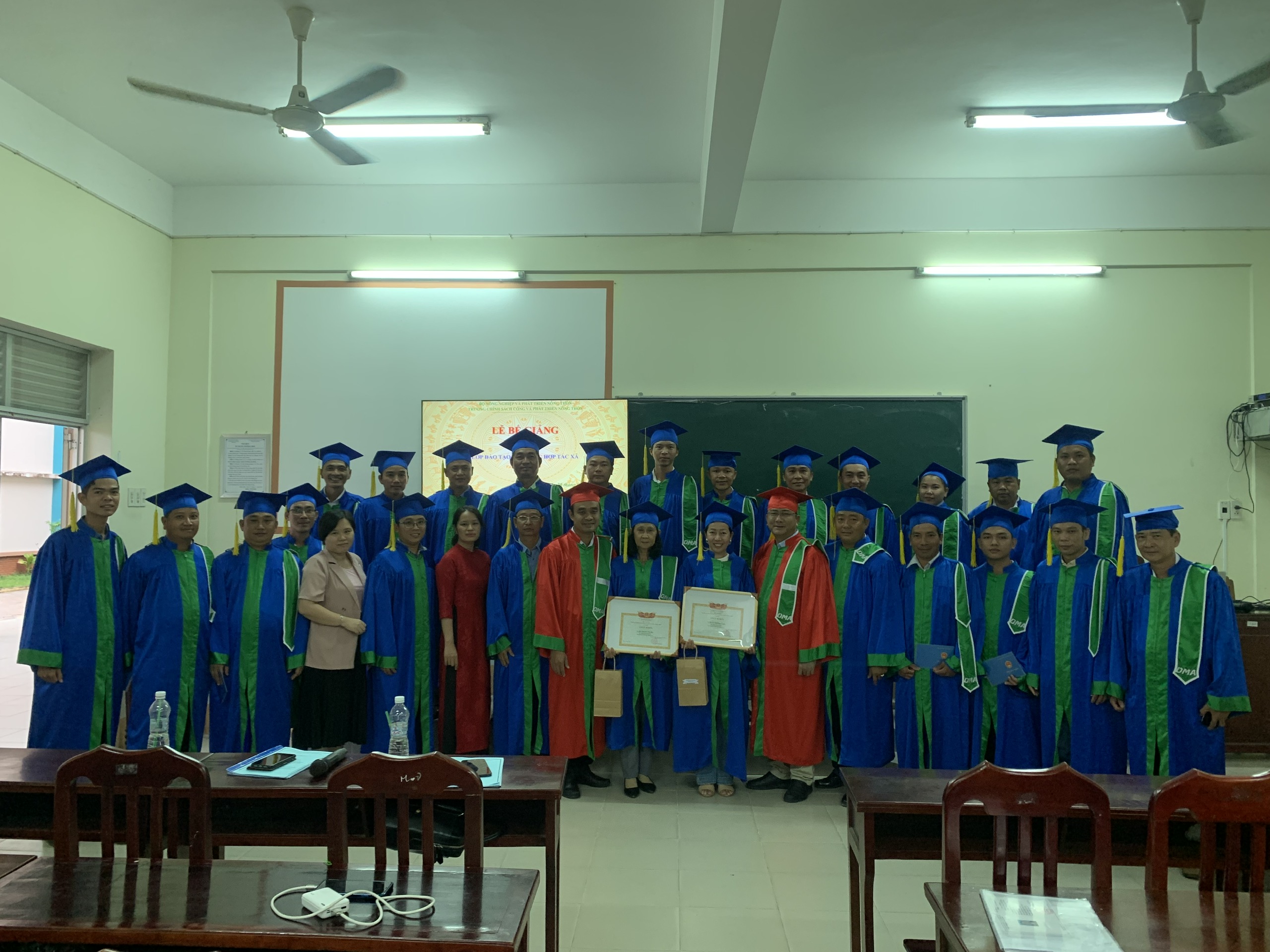 Lễ bế giảng lớp giám đốc Hợp tác xã tại tỉnh Đồng Tháp