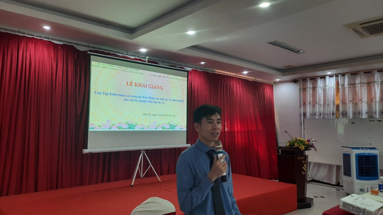 Tổ chức Lớp Tập huấn nâng cao năng lực hoạt động của hợp tác xã nông nghiệp cho cán bộ, thành viên hợp tác xã.