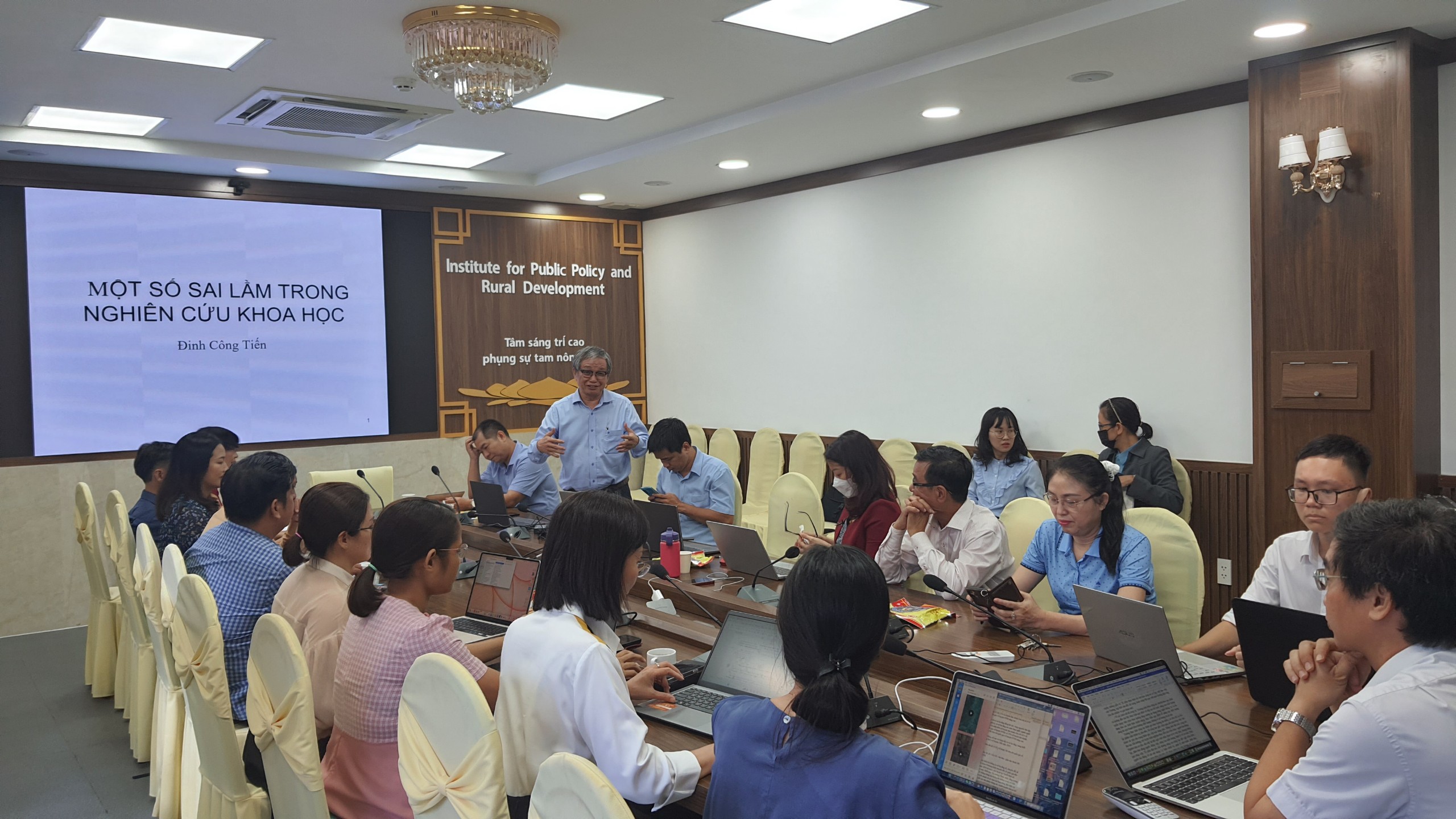 Sinh hoạt khoa học: Một số sai lầm trong nghiên cứu khoa học