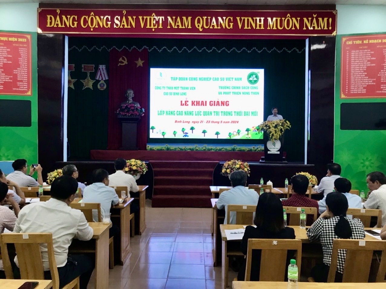 Lớp nâng cao năng lực quản trị trong thời đại mới