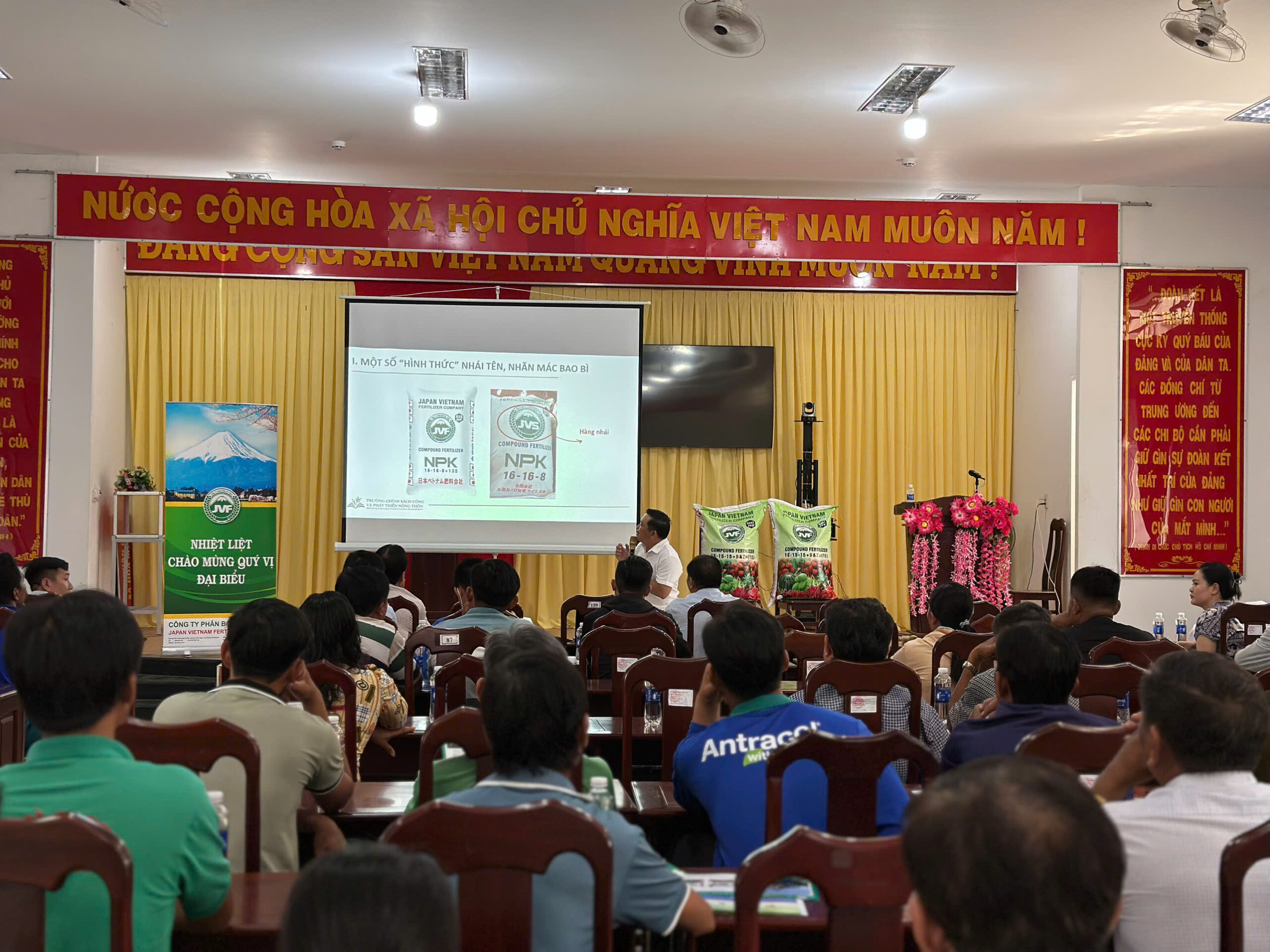 Chương trình “Đồng hành cùng nông dân chuyên nghiệp” tại huyện Bù Gia Mập, tỉnh Bình Phước.