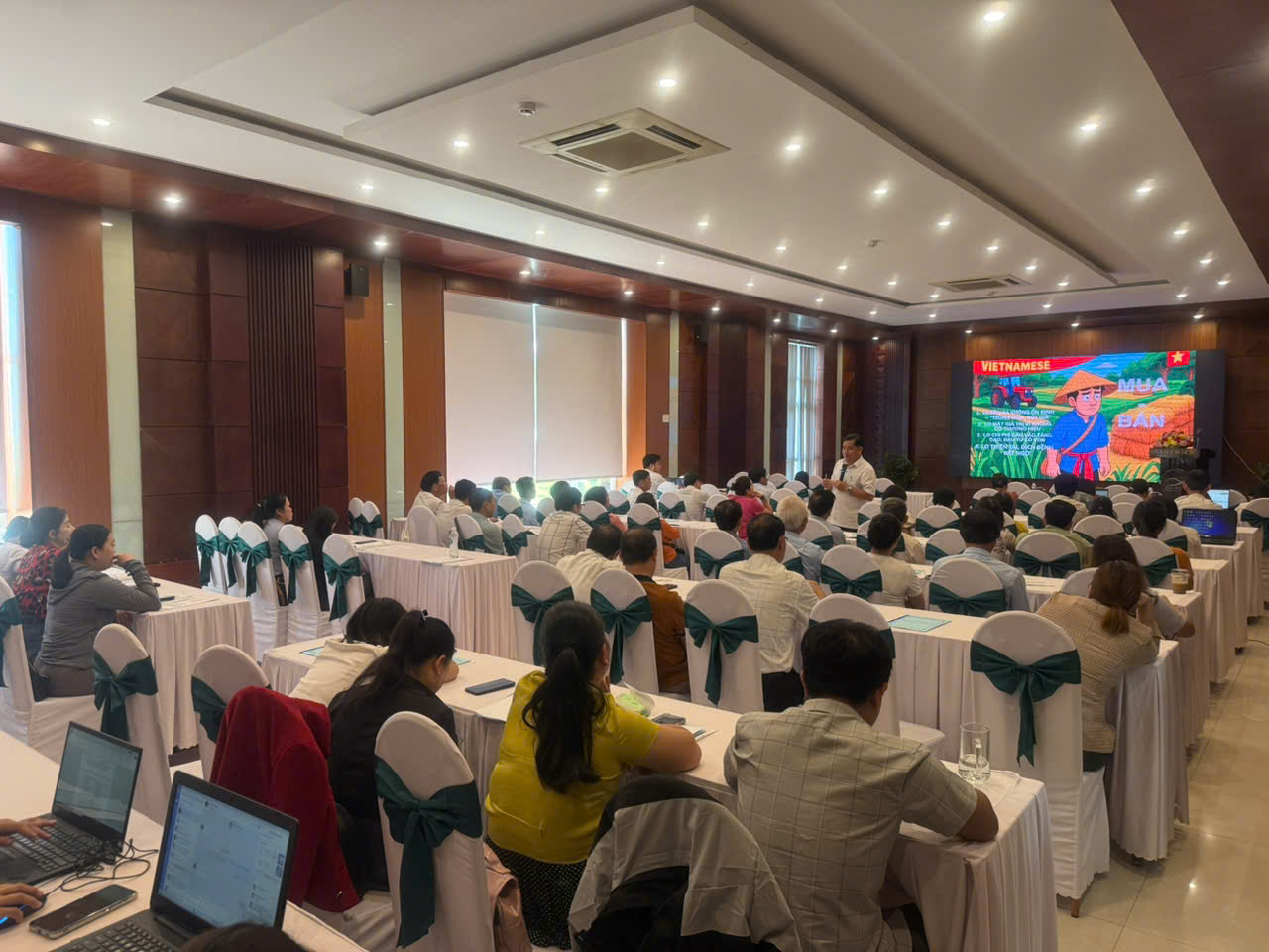 Lớp Tập huấn kỹ năng tổ chức liên kết sản xuất – tiêu thụ giữa HTX với hộ nông dân và thành viên liên kết