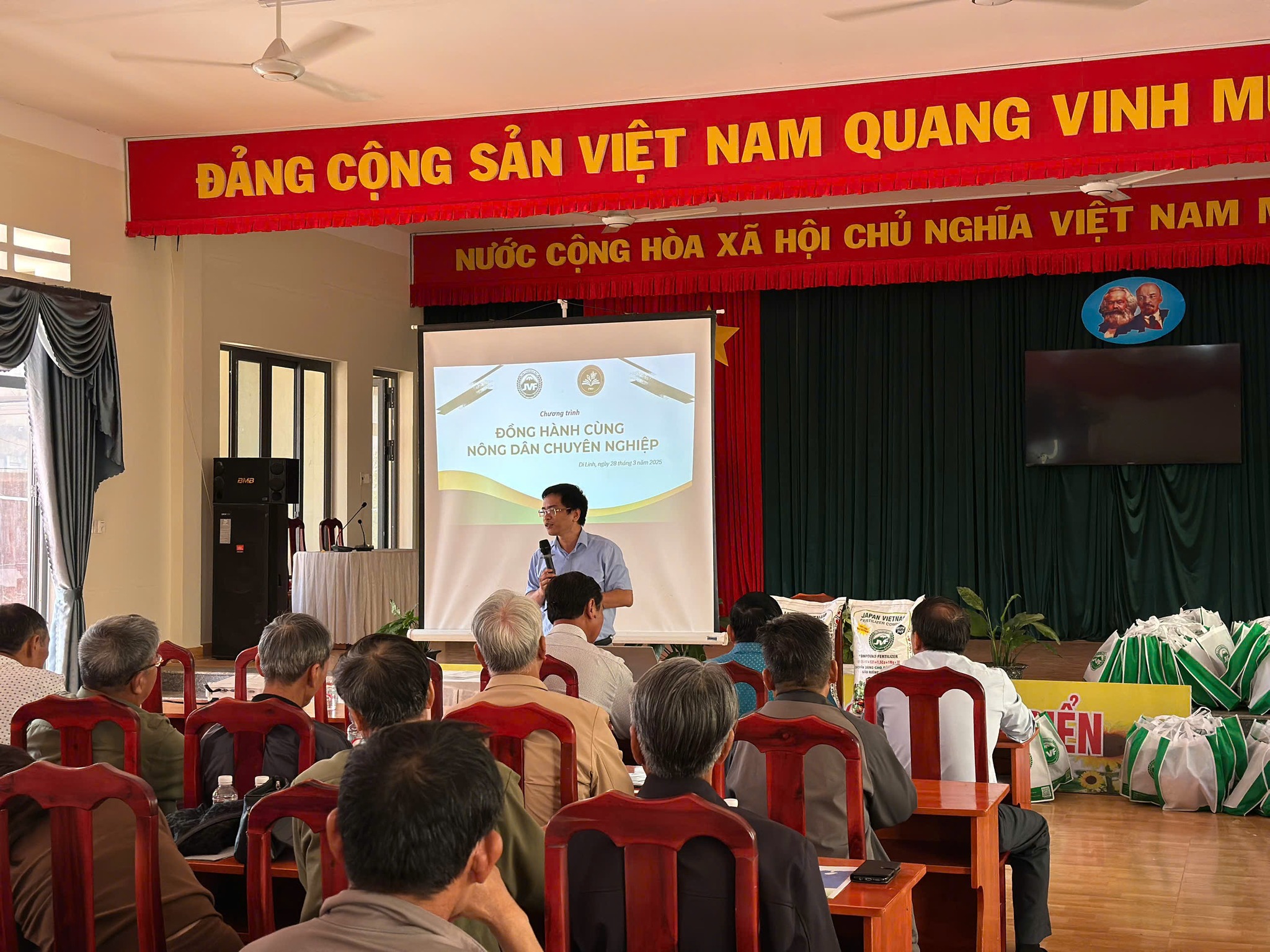 Đồng hành cùng nông dân chuyên nghiệp tại tỉnh Lâm Đồng