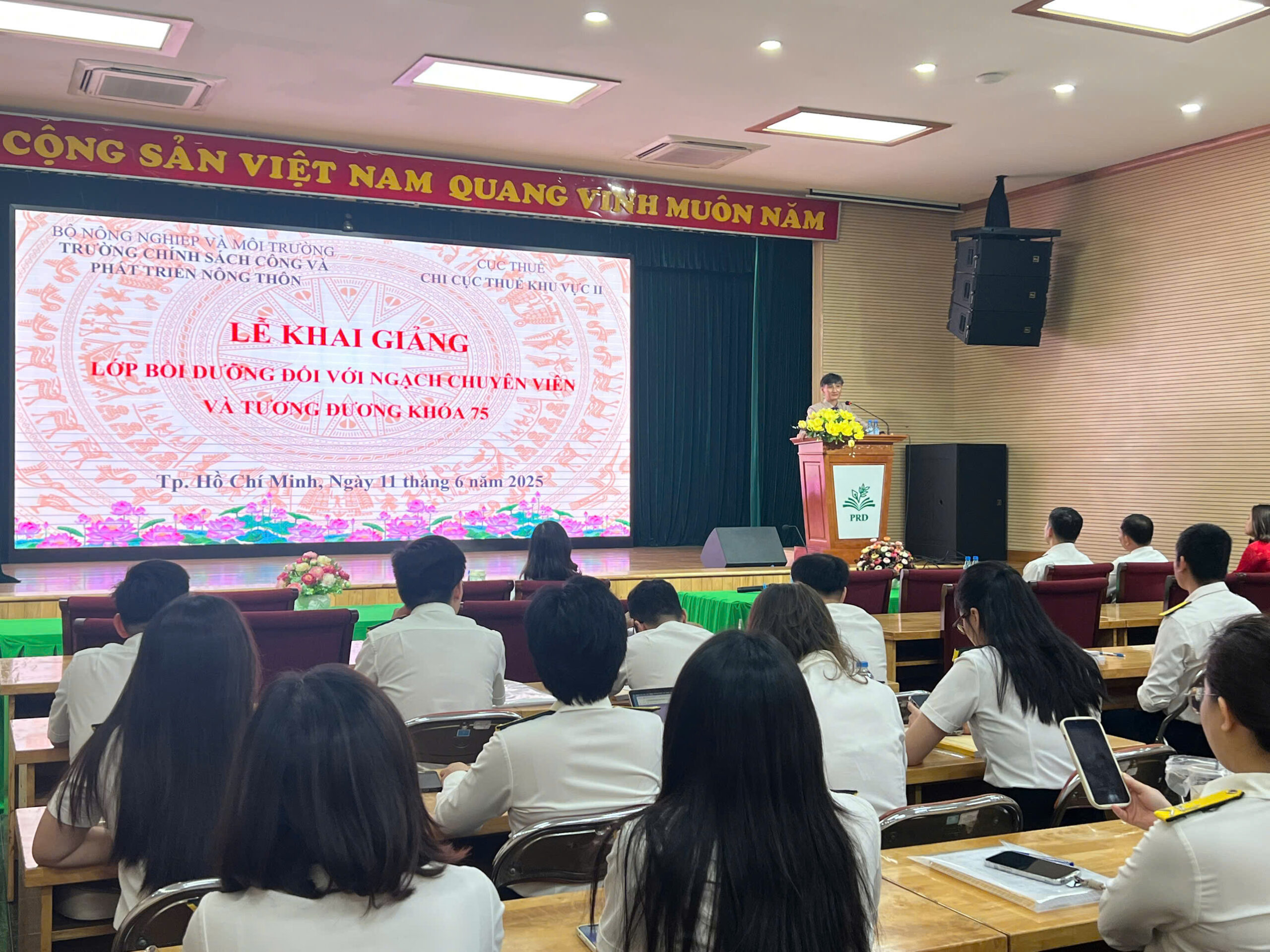 Lễ khai giảng lớp Bồi dưỡng đối với ngạch Chuyên viên và tương đương K75