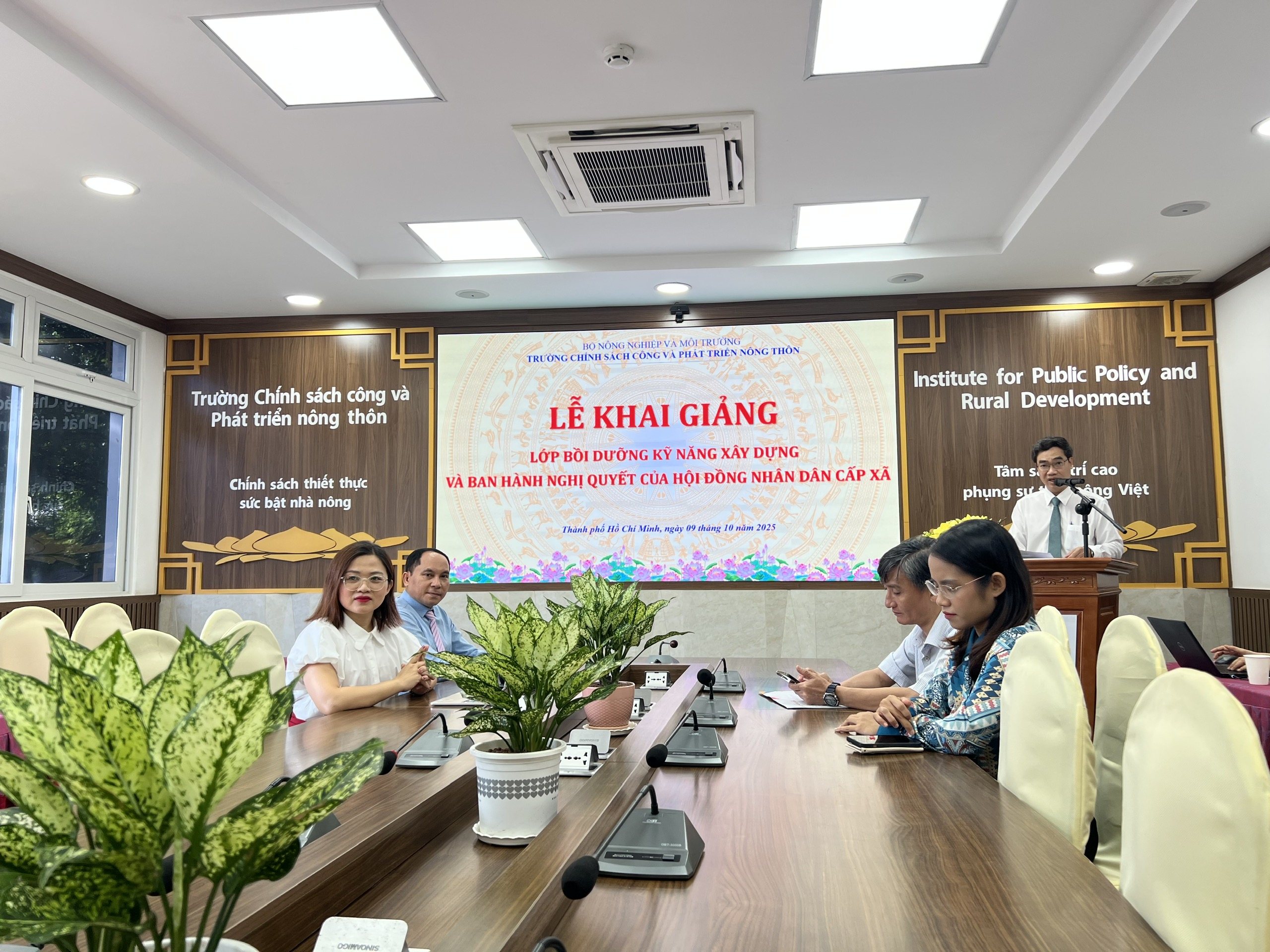 Lớp “Bồi Dưỡng Kỹ Năng Xây Dựng và Ban Hành Nghị Quyết HĐND Cấp Xã” – Lớp Thứ 2