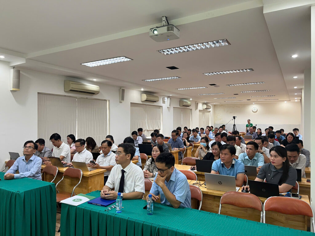 Hình ảnh tại Lớp "Bồi dưỡng năng lực số và ứng dụng AI trong thực thi công vụ"