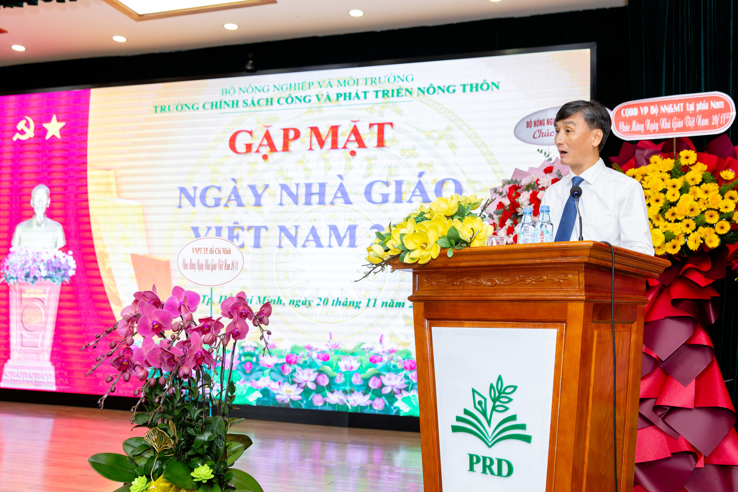 Lễ Kỷ niệm 20/11 & Đón nhận Huân chương Lao động | Trường Chính sách công