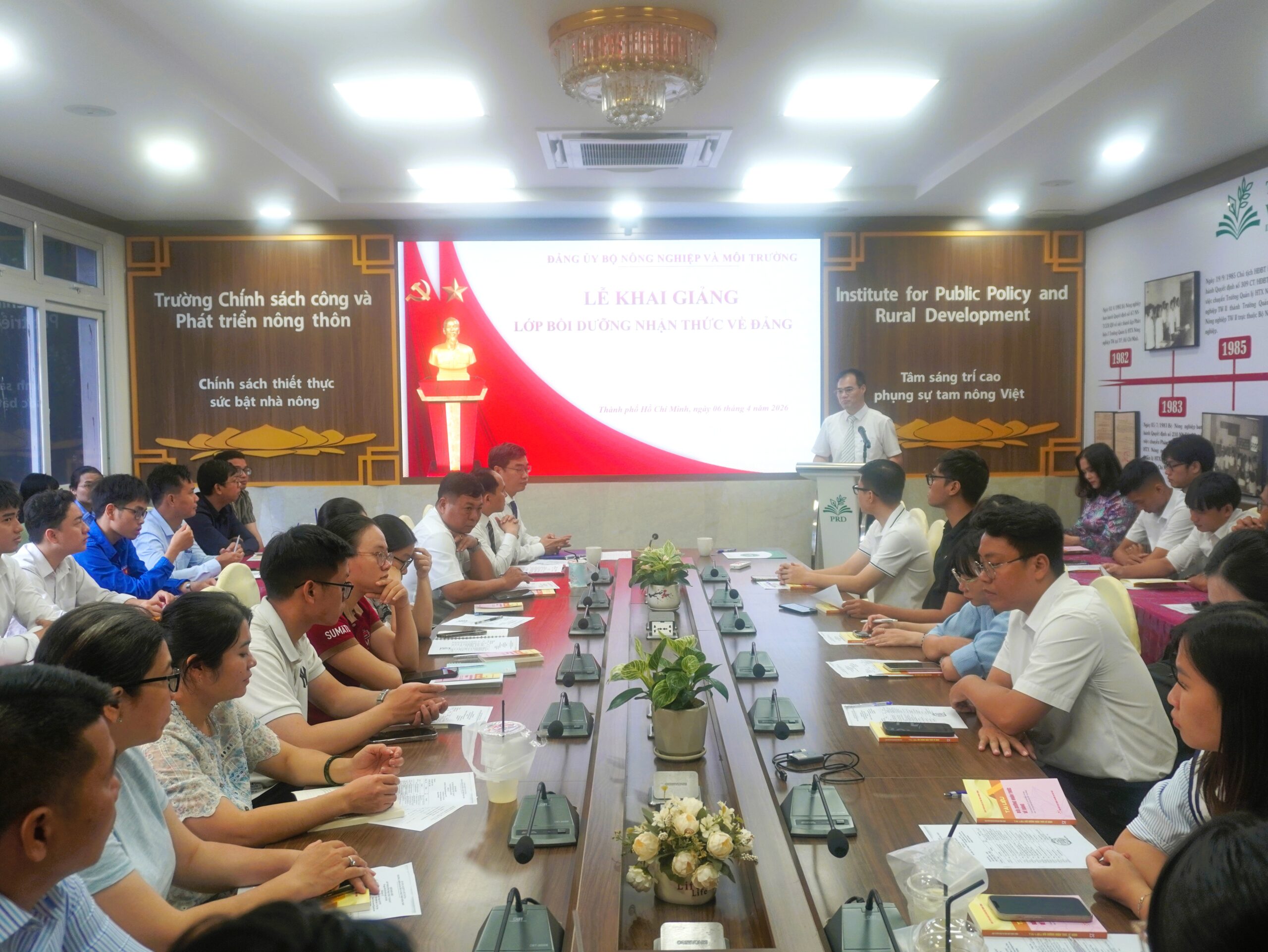 Lễ Khai Giảng Lớp Bồi Dưỡng Nhận Thức Về Đảng Năm 2026 | Trường Chính Sách Công & PTNT